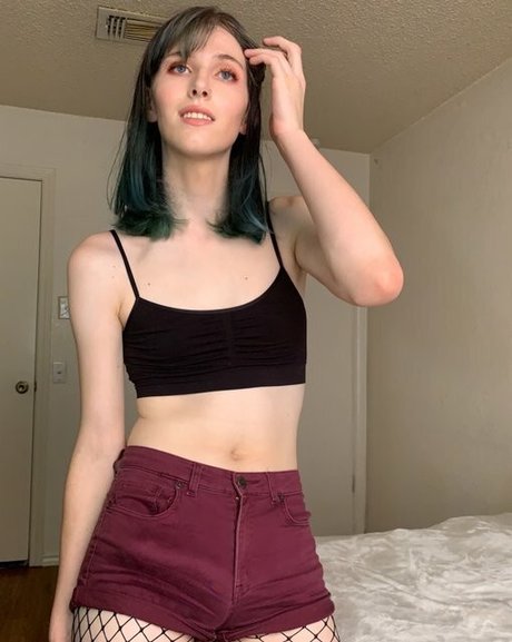 Starlite Anise art model pics