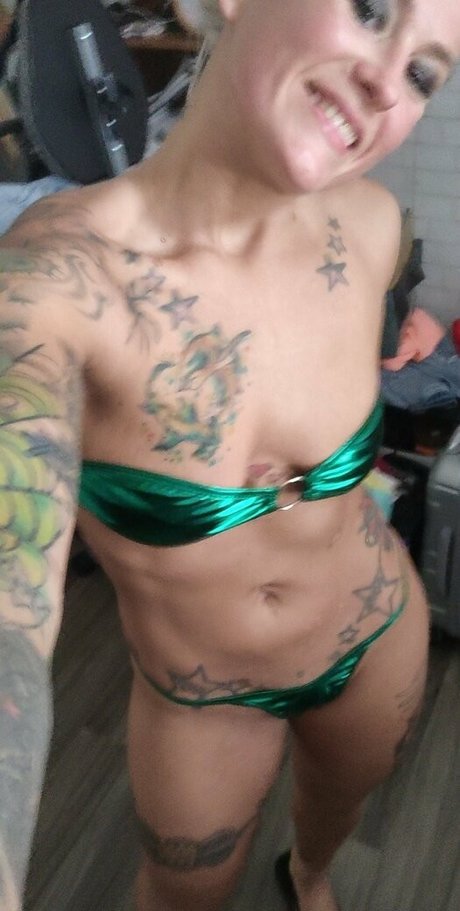 Blackwidowborga model erotic photos