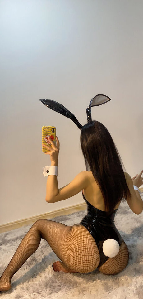 QianniuTT sexy actress photo