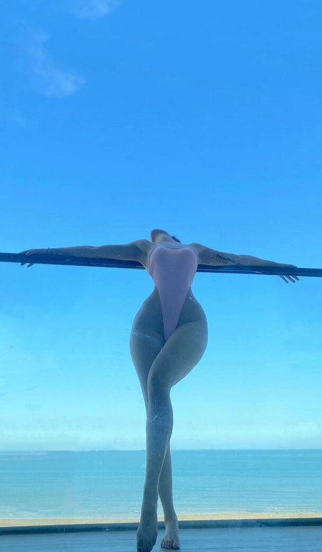 QianniuTT pornographic model images