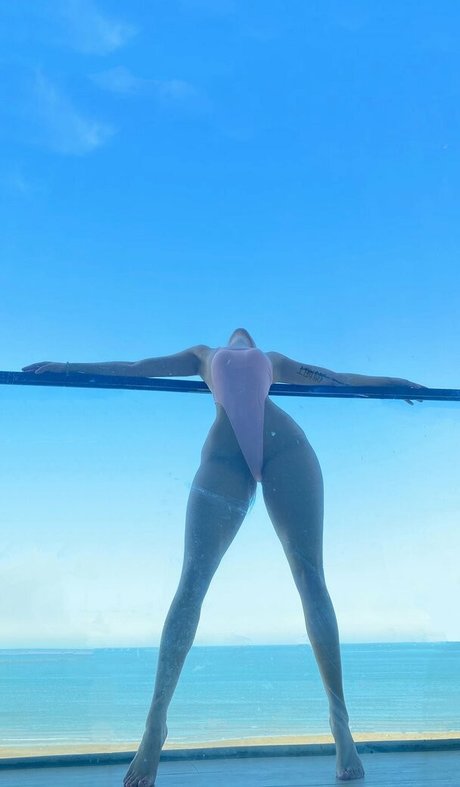 QianniuTT star erotic galleries