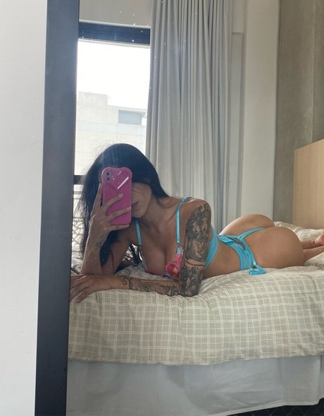 Ray Suicide sexy actress pictures