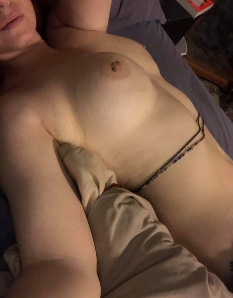 Vixen8474 exclusive pornstar image