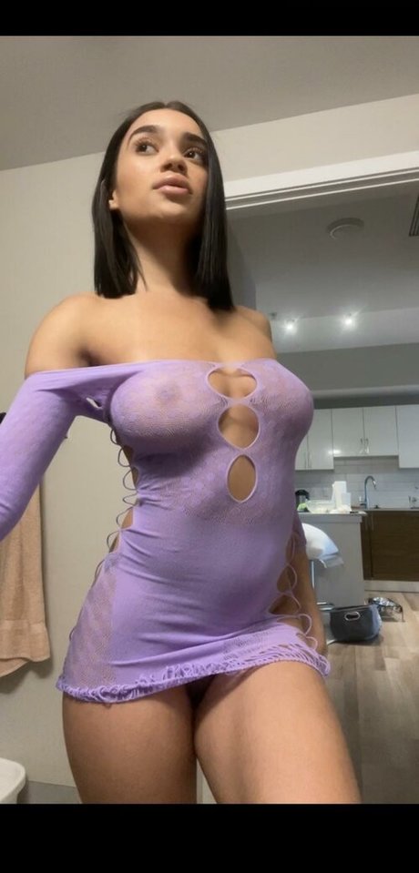 lilbabyhenness1 model nudes image