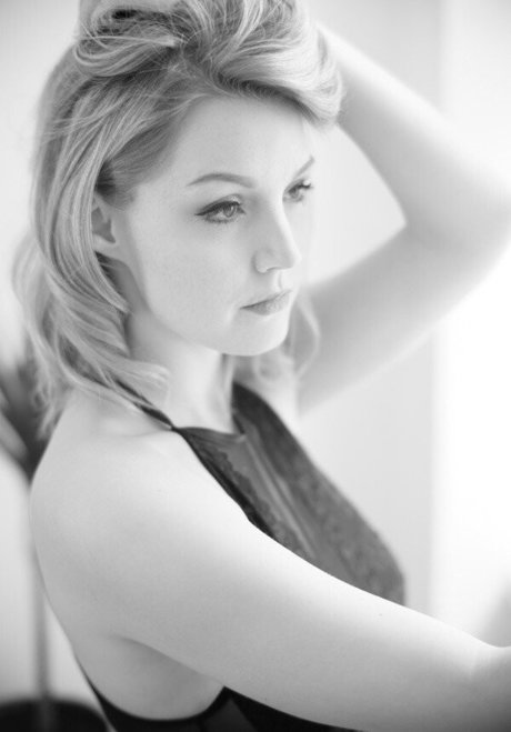 mom feet onlyfans erotic image