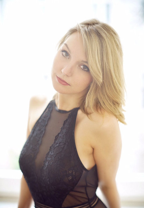 Liechee pornographic star img