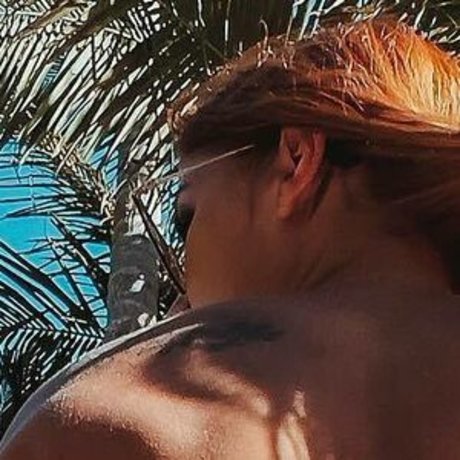 Herzblutmadl pornstar erotic photo