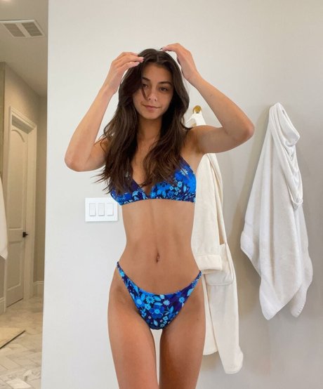 Mia Hayward hd pornstar pic