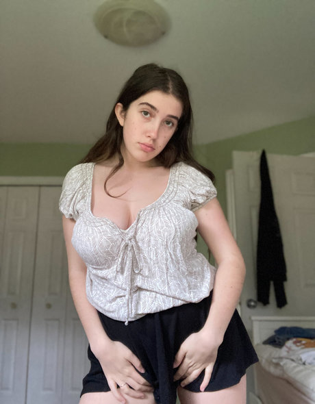 Molly Barkasy nude pornstar pics