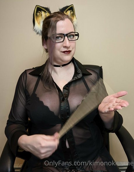 Lady Kitsune exclusive model pictures