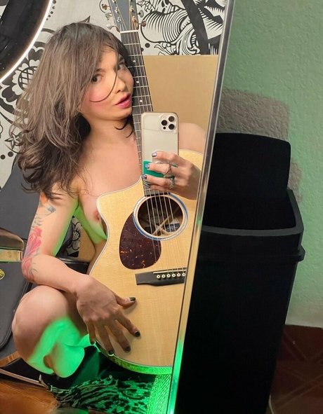 Laytar sexy model gallery