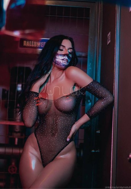 emilymatutt xxx pornstar pics