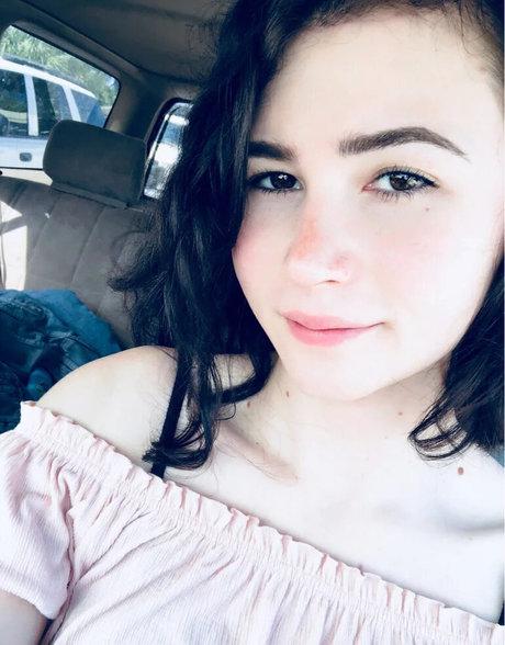 lilliannee pornstar free pic