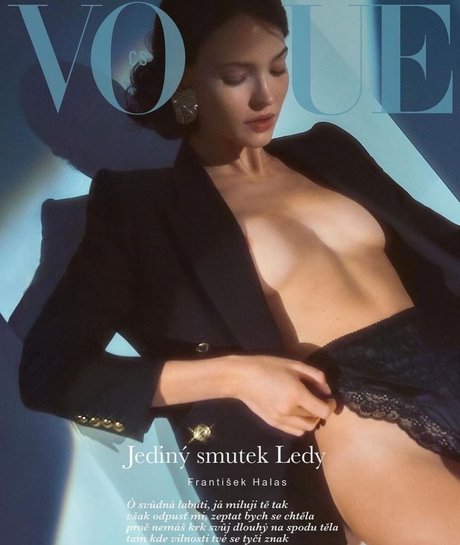 Sasha Luss erotic actress img