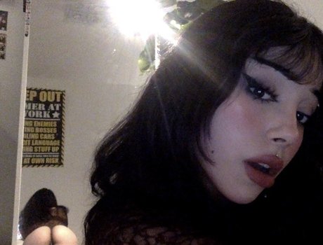 no9mi star pornographic pics