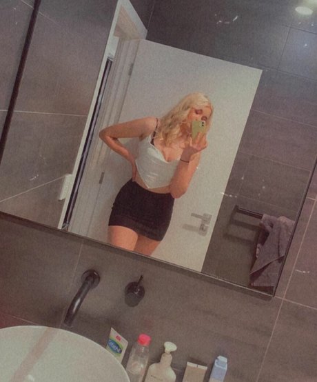 arsonrylucia model pretty pics