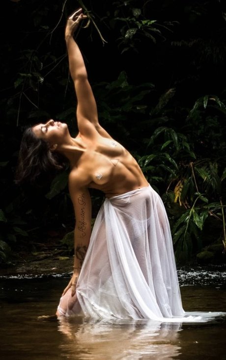 Malu Bastos model naked archive