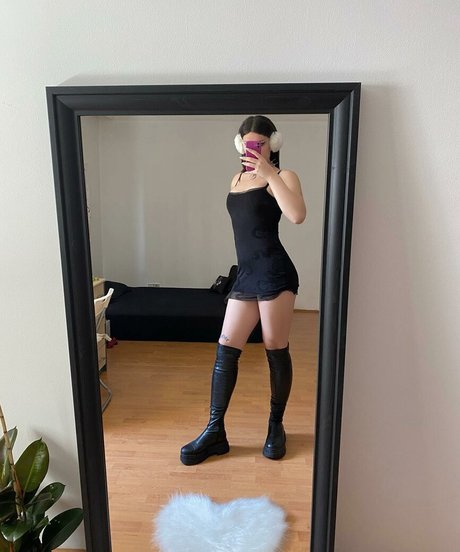 derin4y free actress img