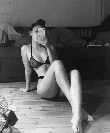 amber24k porn model galleries