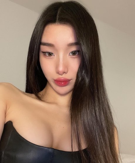 bbymari nude pornstar photo