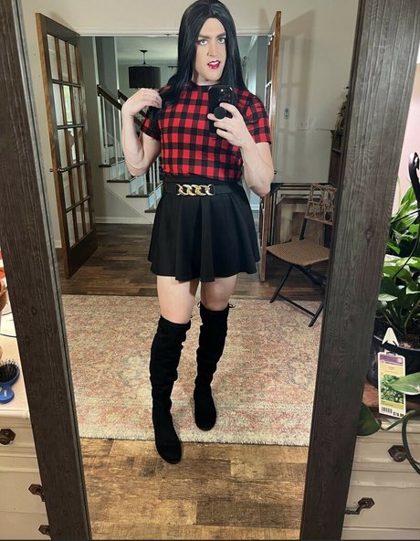 Cdkylie_ model exclusive pics