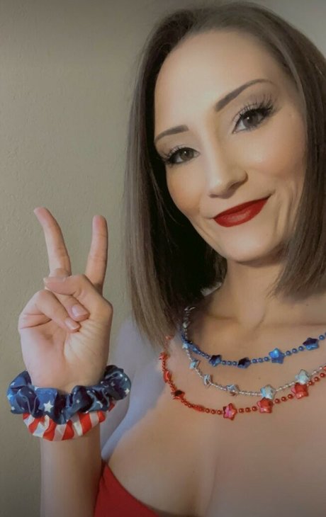 thescorpionqn star naked image