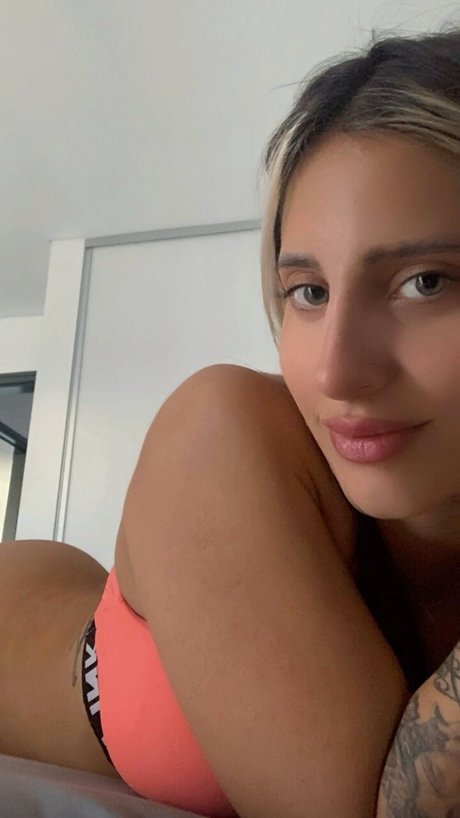 Julieta Gandulfo hot actress img