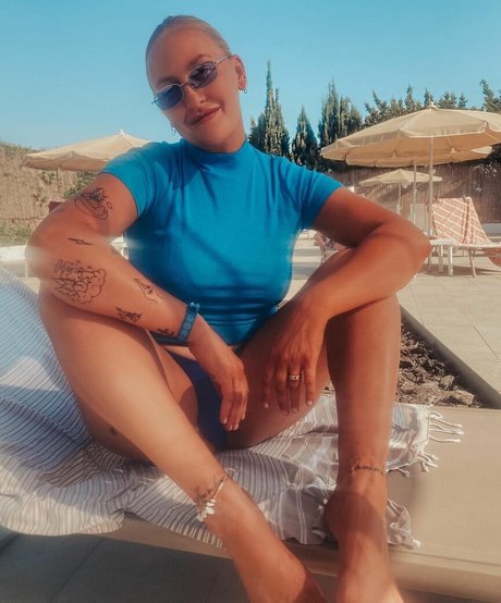 Helen Scott model porn photo