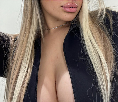 hannnaahh model nude img