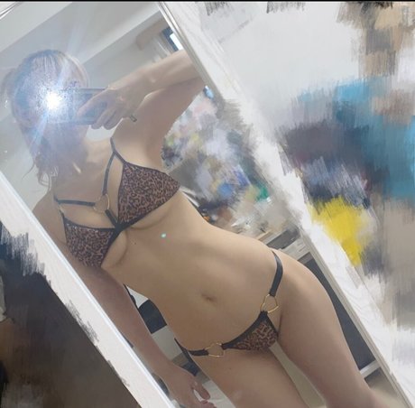 Tsunko exclusive model photo