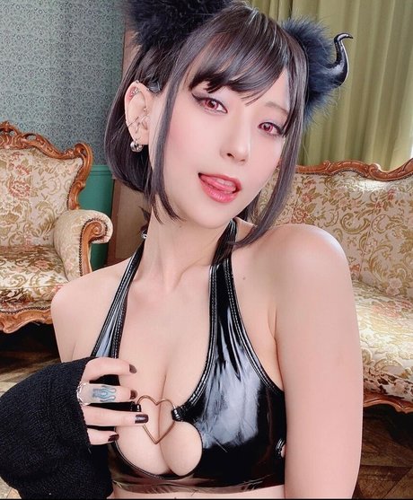 Tsunko model free photos