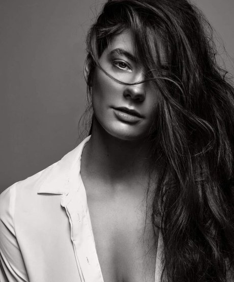 Lea Chloe naked actress img