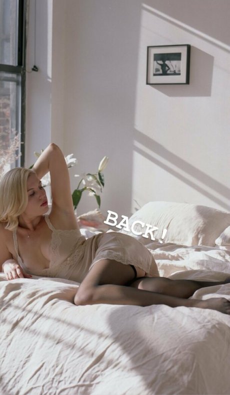 Vivienne Cole model art pictures