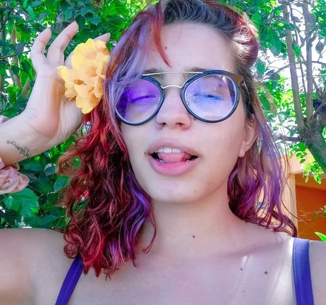 Sutopias erotic actress photo