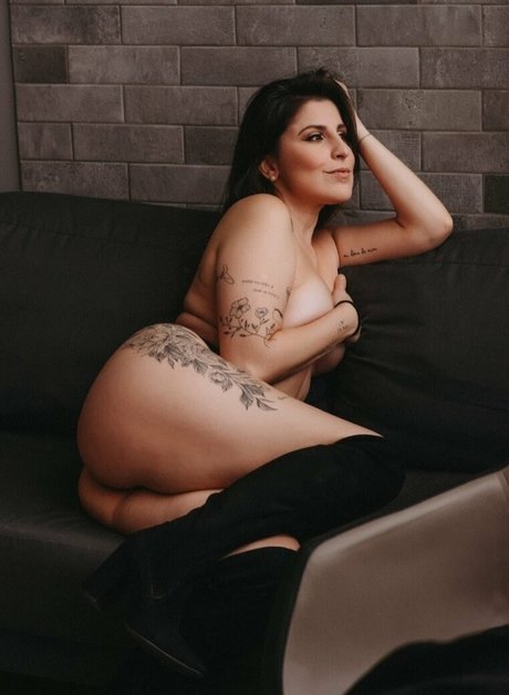 Lais Conter art actress gallery