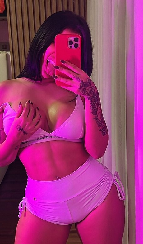 Tati Nunes model nice image