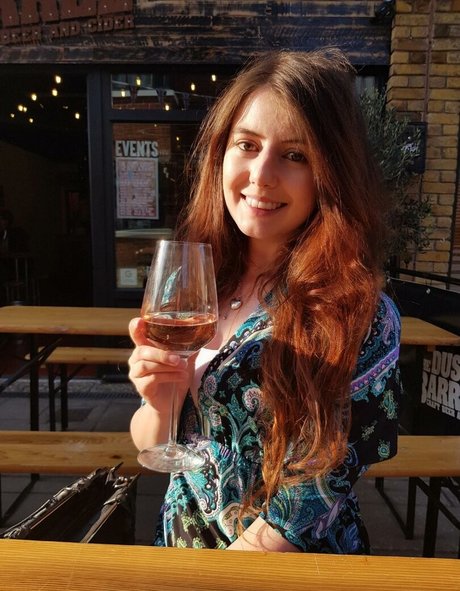 Launston_ model beautiful images