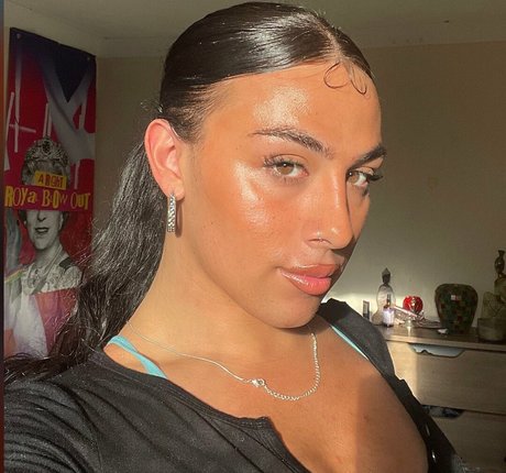 msginaxxo pretty pornstar picture