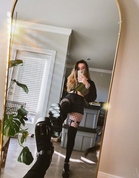 Brialeigh star naked image