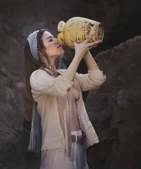 Oshrit Levi art actress photo