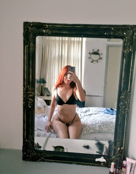 Fahwn pretty pornstar img