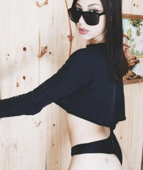 Jaiane Nunes sexy model picture