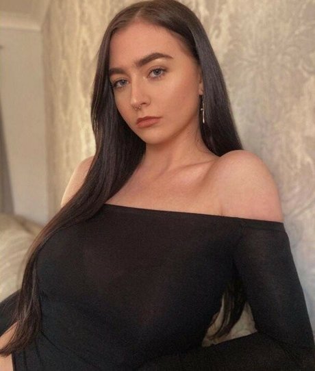 kourtneyxpaige best model photo