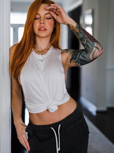 Ashleynmaynard erotic model pictures