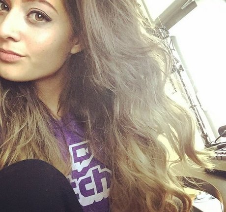 twomgovercsquared model exclusive photo