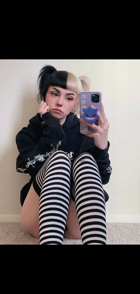 Emma Langevine naked model photo