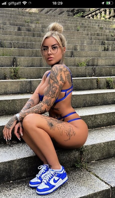 Amy Haitch sexy model pictures