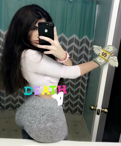 Brie Adeline nice model photo