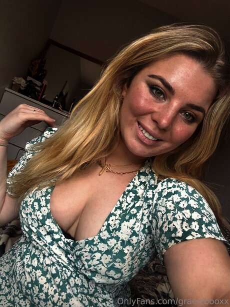 Graciebooxx nudes model pics