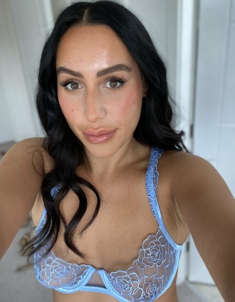 BritishSofia porn model galleries